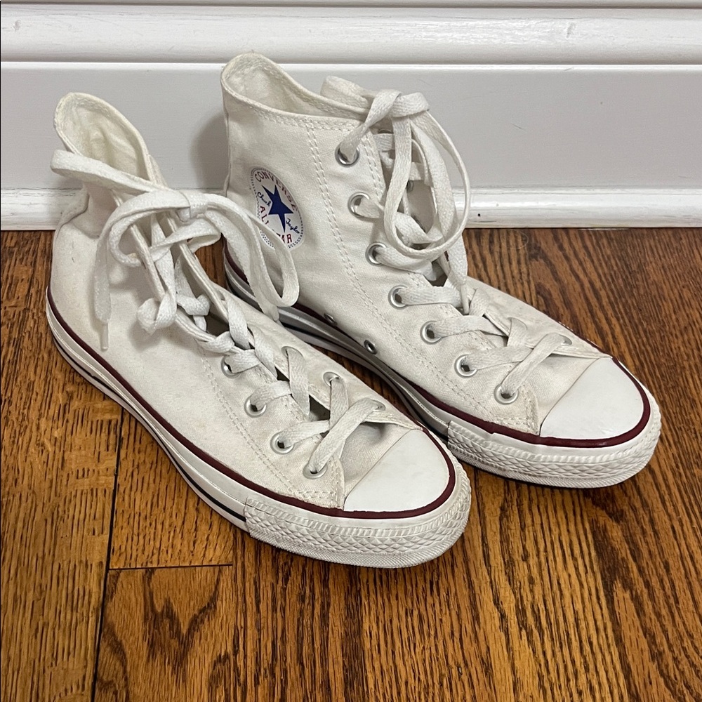 Converse White Canvas High-Tops Shoes size 7